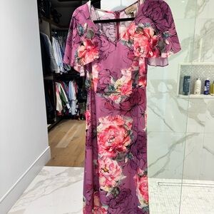 Beautiful 💯 silk dress.